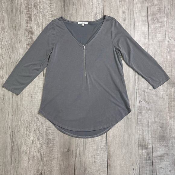 Green Envelope Gray 3/4 Sleeve 1/4 Zip Front Top WMNS Small V-neck Hi-Low Shirt - Picture 3 of 5
